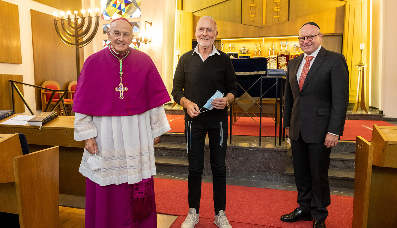 Bischof Felix Genn, Sharon Fehr und Markus Lewe: Von Antisemitismus nicht einschüchtern lassen