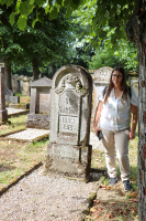 Besuch der jüdischen Friedhöfe mit den Kindern von Margot Cahn